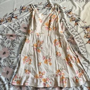 Flowy flowery print dress